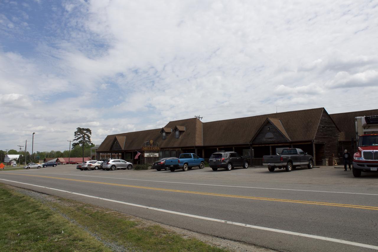 Sheldon'S Motel And Restaurant Keysville Exterior photo